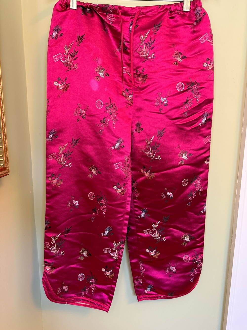Vintage Fuchsia Satin Embroidered Lounge Capris
